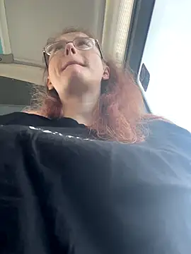 Snapshot of raen001 chatting on 11.07.25 raen001 online show from 11.07.25