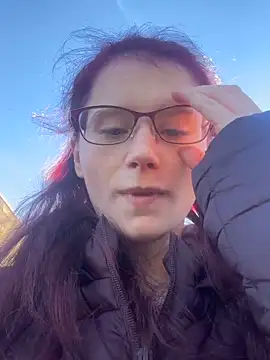 Snapshot of raen001 chatting on 11.21.25 raen001 online show from 11.21.25