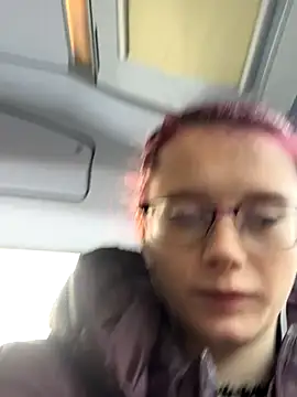 Snapshot of raen001 chatting on 12.05.25 raen001 online show from 12.05.25