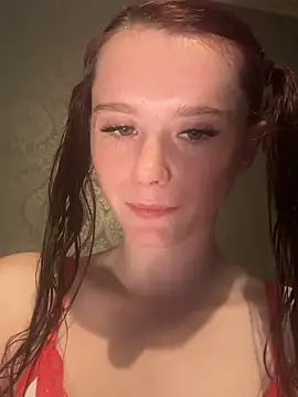 Snapshot of raen001 chatting on 12.13.25 raen001 online show from 12.13.25