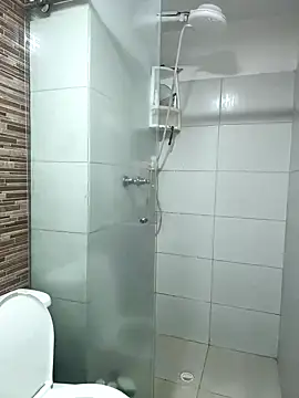 Snapshot of AlissonPeach01 chatting on 10.09.25 AlissonPeach01 online show from 10.09.25