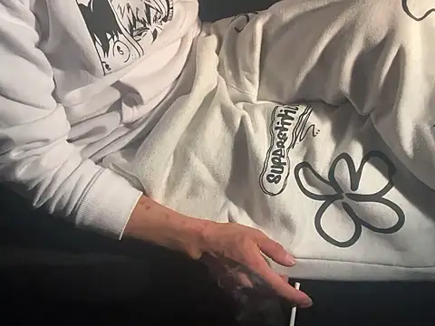 Snapshot of CAMEL1913 chatting on 10.24.25 CAMEL1913 online show from 10.24.25