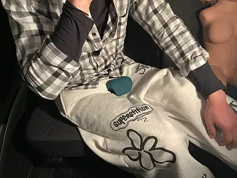 CAMEL1913 online show from 04.10.26