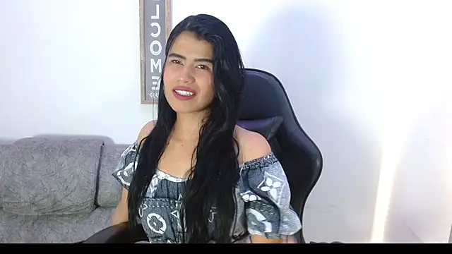 Snapshot of luna_starr69 chatting on 09.27.25 luna starr69 online show from 09.27.25