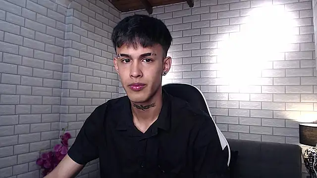 Thiago twink online show from 09.24.25