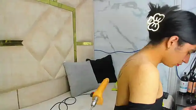 Snapshot of Allisonts69 chatting on 10.25.25 Allisonts69 online show from 10.25.25