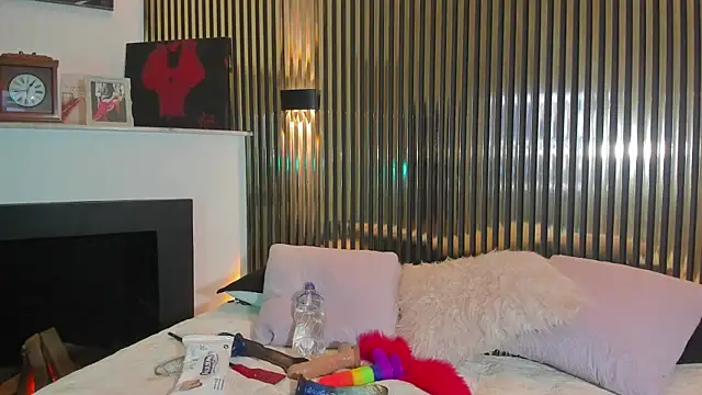 SyraPalmer online show from 11.08.25