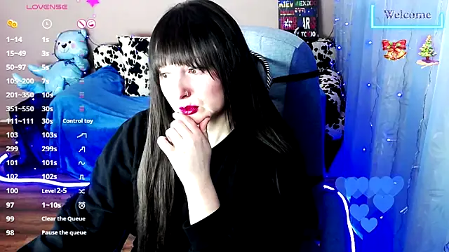 Snapshot of MilaRay chatting on 01.17.25 MilaRay online show from 01.17.25