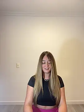 Zara Ross online show from 10.14.25