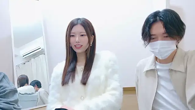 Snapshot of Reto-sama chatting on 10.25.25 Reto-sama online show from 10.25.25