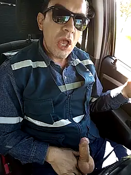 Snapshot of Blackaxes chatting on 11.07.25 Blackaxes online show from 11.07.25