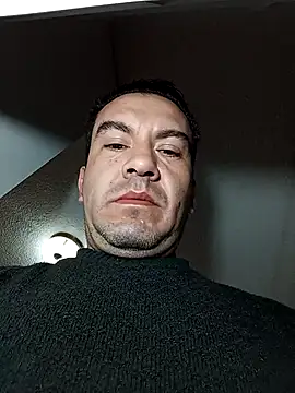 Snapshot of Blackaxes chatting on 12.03.25 Blackaxes online show from 12.03.25