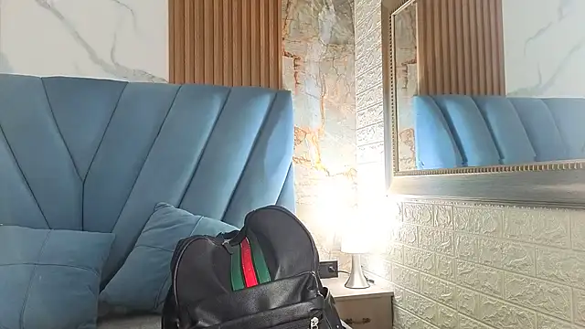 Snapshot of angel__red_ chatting on 01.14.26 angel red online show from 01.14.26