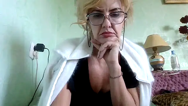 TianaQLove online show from 11.01.25