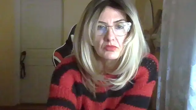 TianaQLove online show from 11.12.25