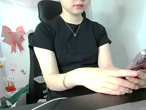 Snapshot of leisure_crime23 chatting on 10.30.25 leisure crime23 online show from 10.30.25