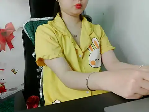 Snapshot of leisure_crime23 chatting on 10.30.25 leisure crime23 online show from 10.30.25