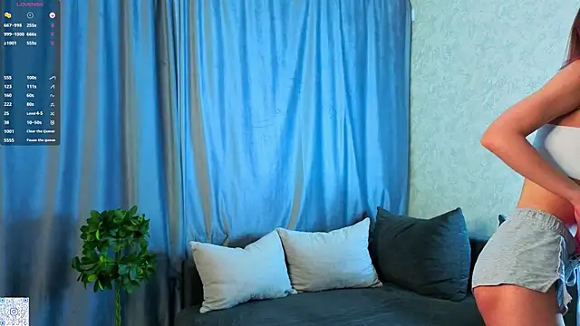 FloraNesli online show from 01.15.26