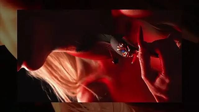 Snapshot of Alvuwkaa chatting on 12.22.25 Alvuwkaa online show from 12.22.25