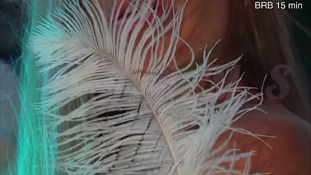 Snapshot of Alvuwkaa chatting on 02.08.26 Alvuwkaa online show from 02.08.26