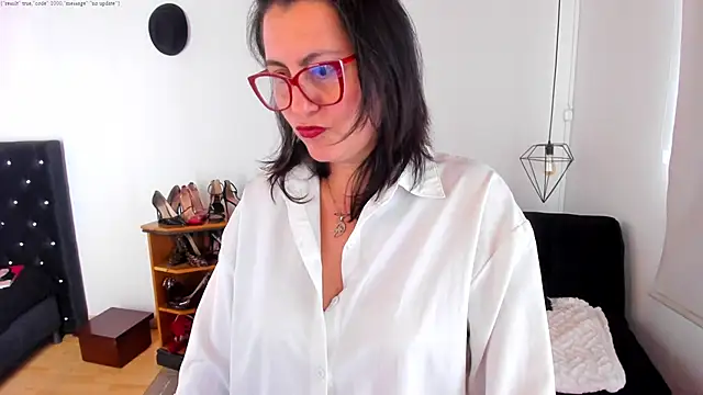 D Martii online show from 10.26.25