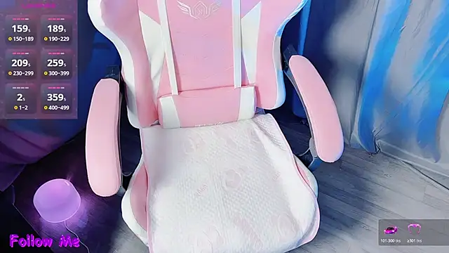 Snapshot of BabeFaceless chatting on 10.19.25 BabeFaceless online show from 10.19.25