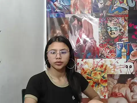 SofieLove 01 online show from 10.08.25