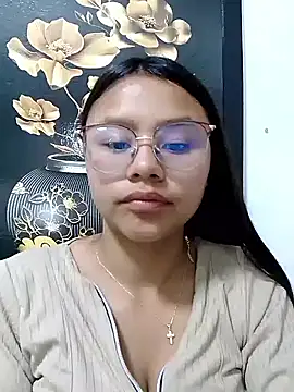 SofieLove 01 online show from 12.23.25