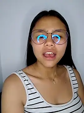 SofieLove 01 online show from 02.05.26