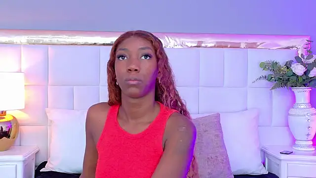 MadeleineHocker online show from 11.04.25