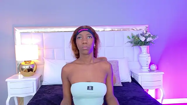 MadeleineHocker online show from 11.23.25