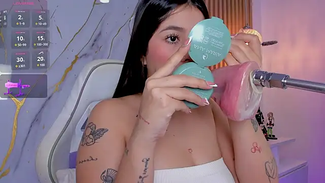 alissaowens  online show from 05.25.26