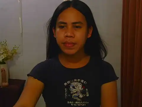 Snapshot of exoticpinay_dolly chatting on 10.28.25 exoticpinay dolly online show from 10.28.25