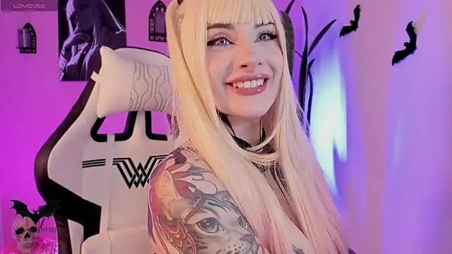 VelvetVampiree online show from 04.16.26