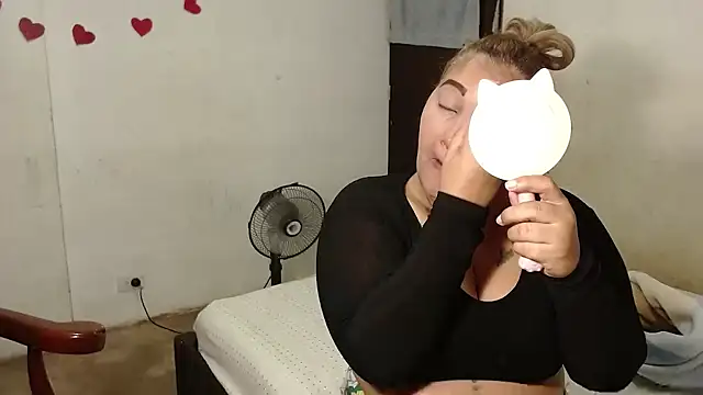 laleska montenegro online show from 04.02.26