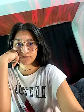 EVAH LEE  online show from 10.23.25