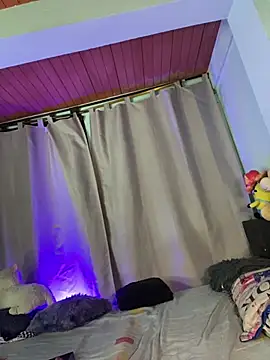 EVAH LEE  online show from 03.04.26