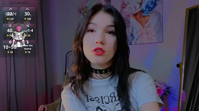 Snapshot of Sophie_SkyAngel chatting on 11.11.25 Sophie SkyAngel online show from 11.11.25