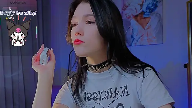 Snapshot of Sophie_SkyAngel chatting on 11.12.25 Sophie SkyAngel online show from 11.12.25