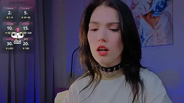 Snapshot of Sophie_SkyAngel chatting on 11.18.25 Sophie SkyAngel online show from 11.18.25