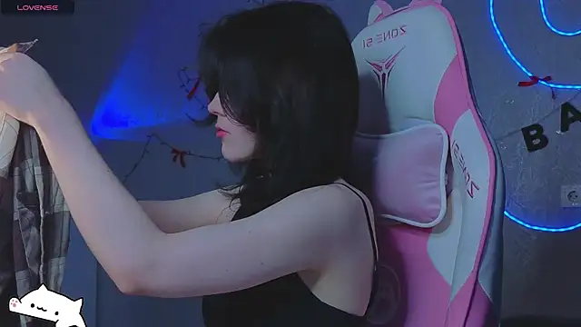 Snapshot of Sophie_SkyAngel chatting on 01.11.26 Sophie SkyAngel online show from 01.11.26