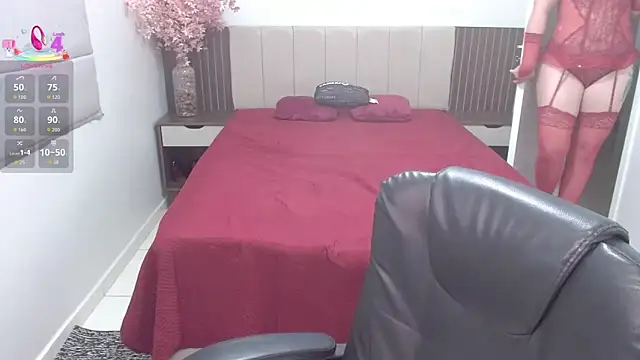 Karlacasada online show from 10.26.25