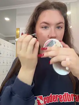 Snapshot of MeganStrain chatting on 09.11.25 MeganStrain online show from 09.11.25