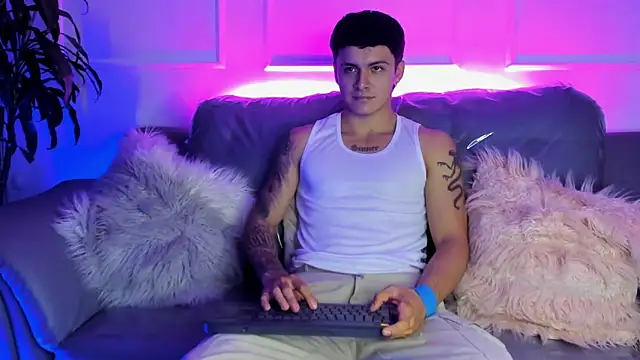 Leo santoro online show from 02.26.26