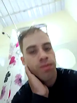 Snapshot of alex-golden chatting on 03.26.26 alex-golden online show from 03.26.26