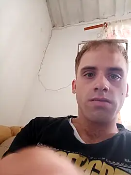 Snapshot of alex-golden chatting on 03.28.26 alex-golden online show from 03.28.26