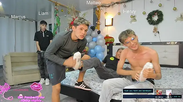 Bisexlifehot   online show from 12.22.25