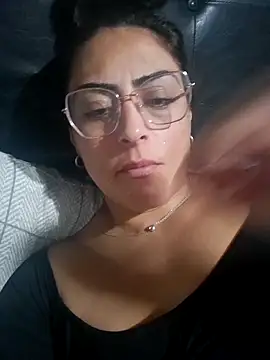 Snapshot of Nella_09 chatting on 09.18.25 Nella 09 online show from 09.18.25