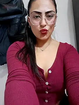 Snapshot of Nella_09 chatting on 09.20.25 Nella 09 online show from 09.20.25