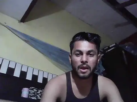 ursdreamperson online show from 11.04.25